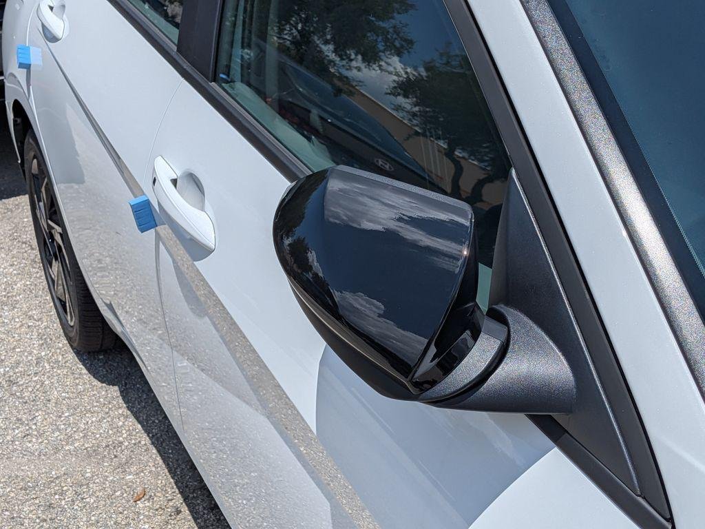 New 2026 White Hyundai SE image 10