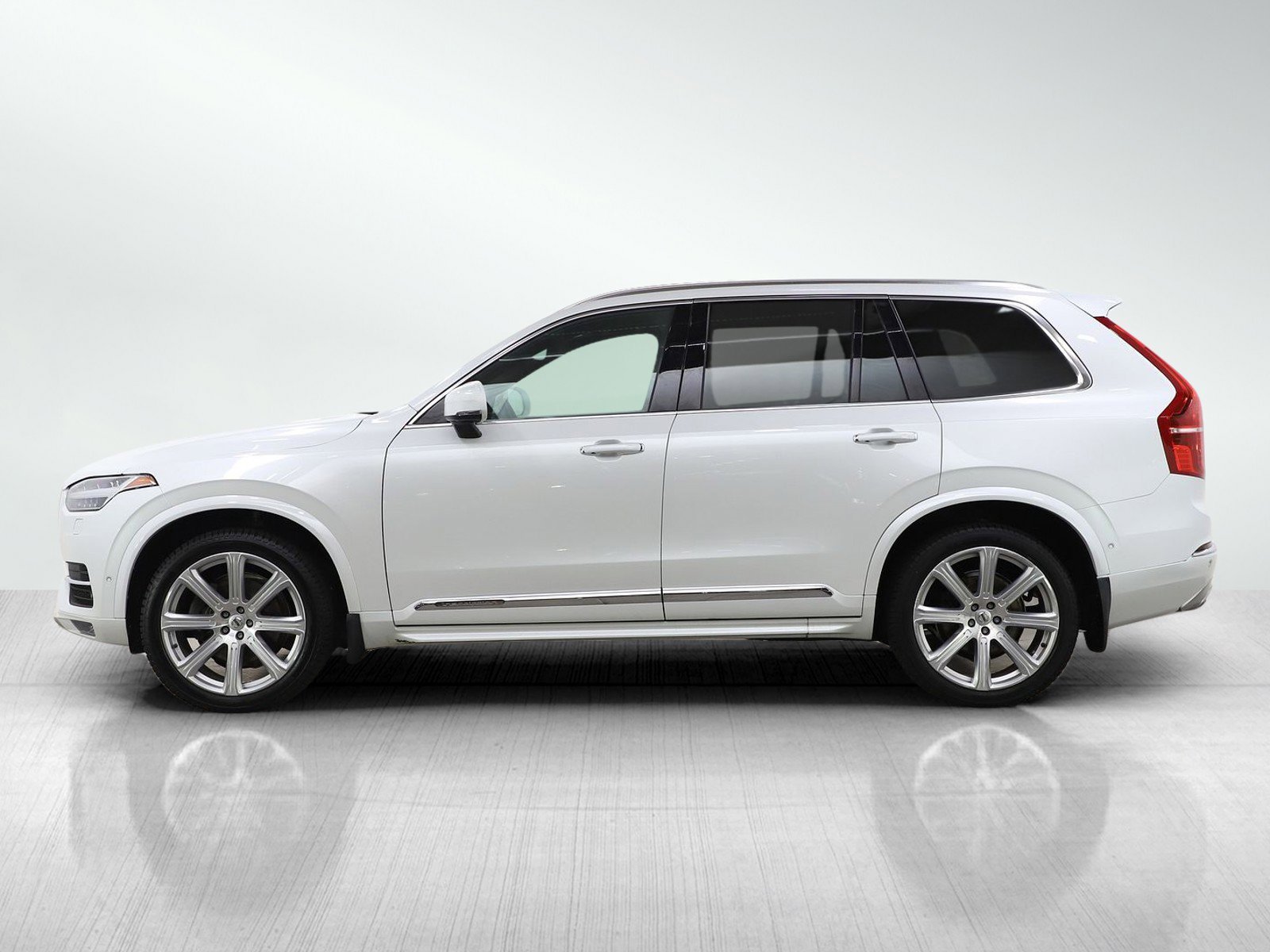 Used 2017 Volvo XC90 Inscription with VIN YV4A22PL6H1154418 for sale in White Bear Lake, Minnesota