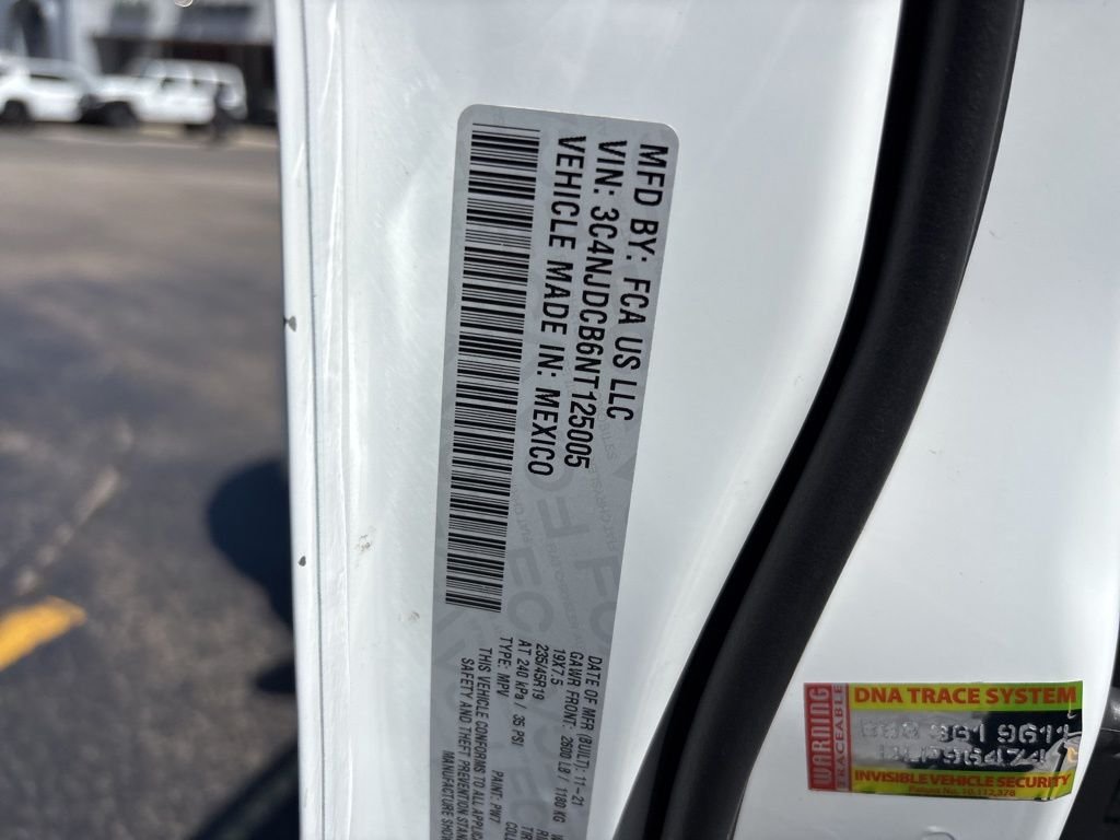 Used 2022 White Jeep High Altitude image 9