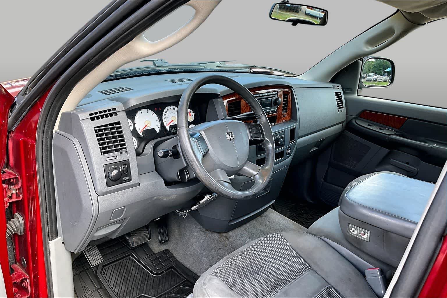 Used 2006 Inferno Red Crystal Pearl Dodge ST image 17