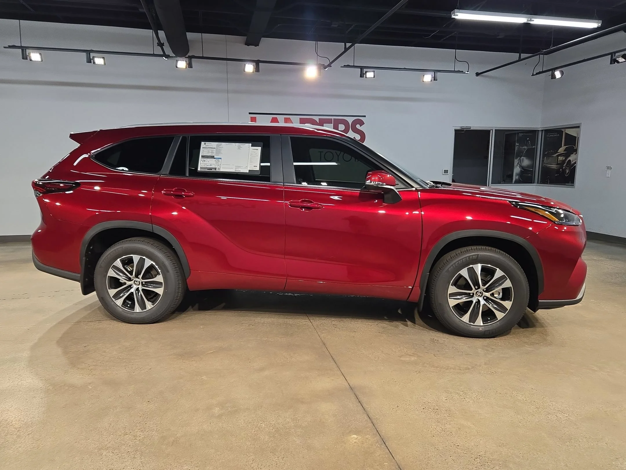 New 2026 Ruby Flare Pearl Toyota XLE image 8