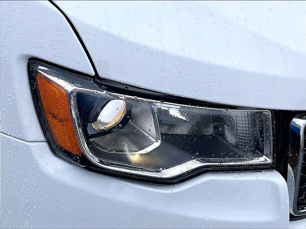 Used 2020 Bright White Clearcoat Jeep Limited image 33