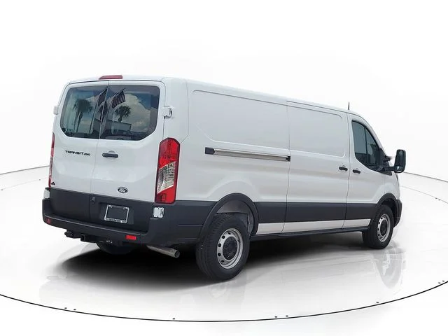 New 2026 Oxford White Ford Base image 5