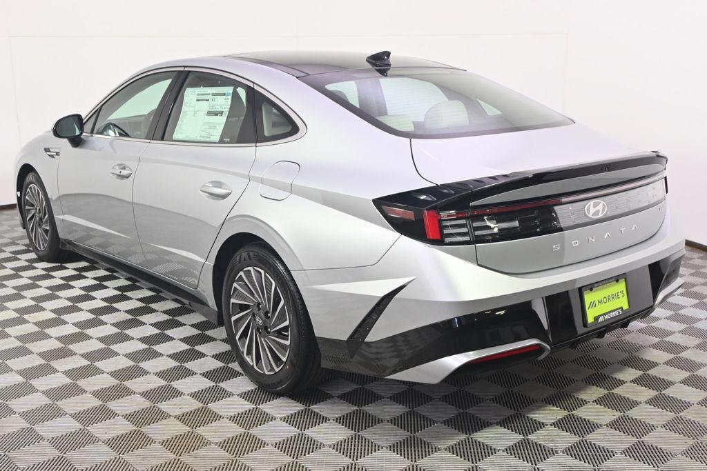 New 2026 Silver Hyundai SEL image 3