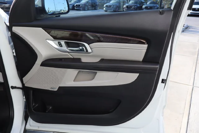 Used 2016 Summit White GMC Denali image 28