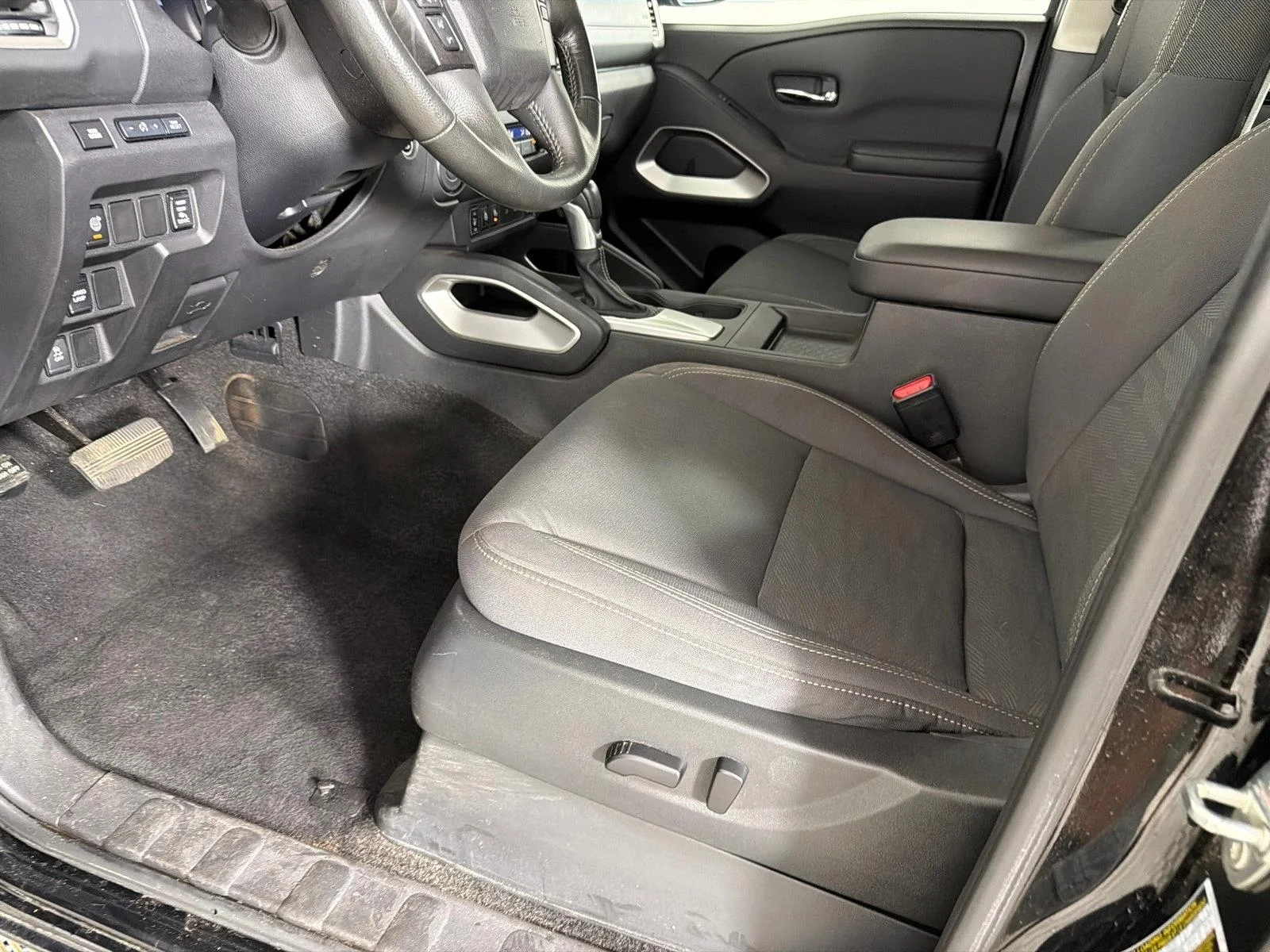 Used 2024 Blue Nissan SV image 9