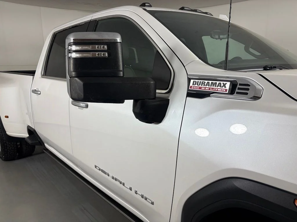 Used 2024 White GMC Denali image 16