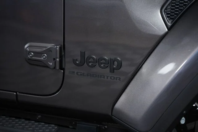 New 2026 Granite Crystal Metallic Clear-Coat Exterior Paint Jeep Sport S image 47