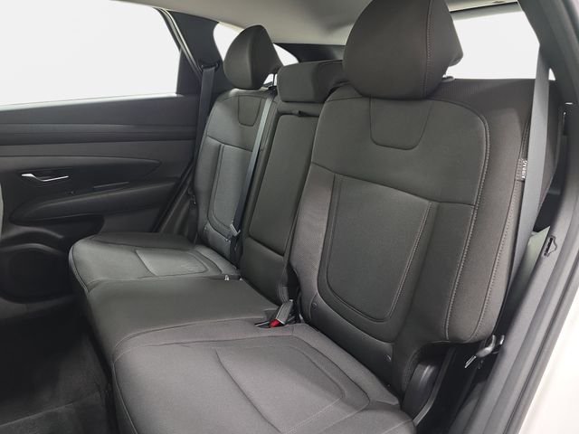 Used 2025 White Hyundai SE image 13