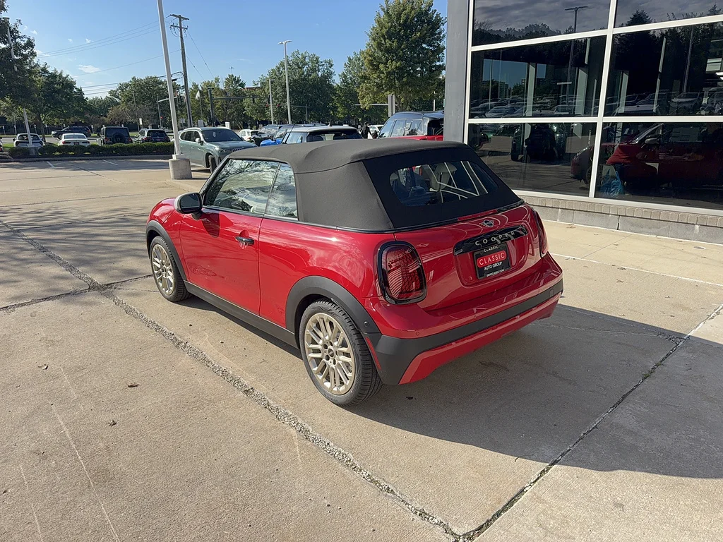 New 2027 Chili Red II MINI Signature Plus image 4