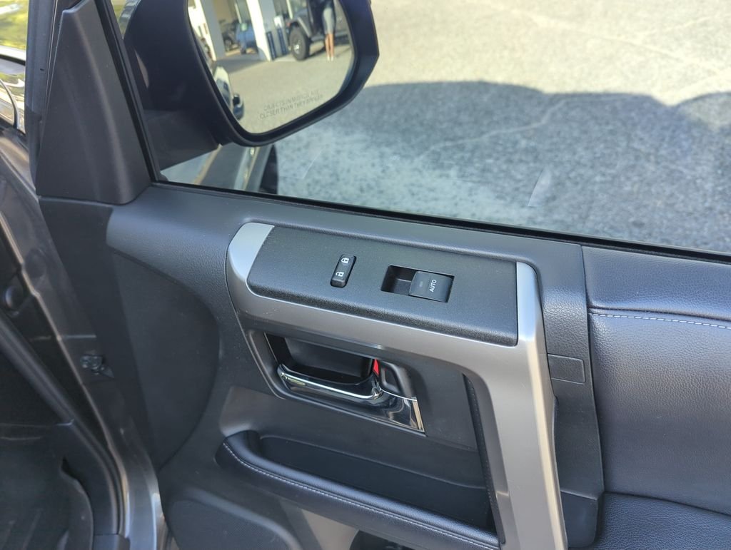 Used 2019 Gray Toyota SR5 image 33