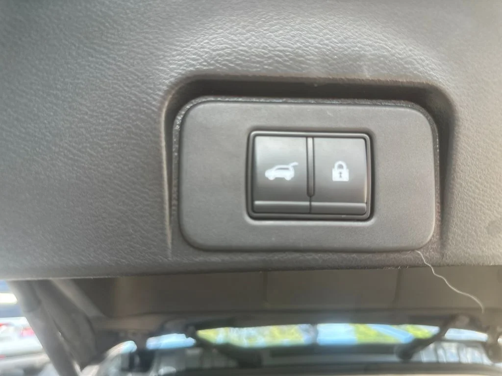 Used 2023 Gray Nissan SV image 26