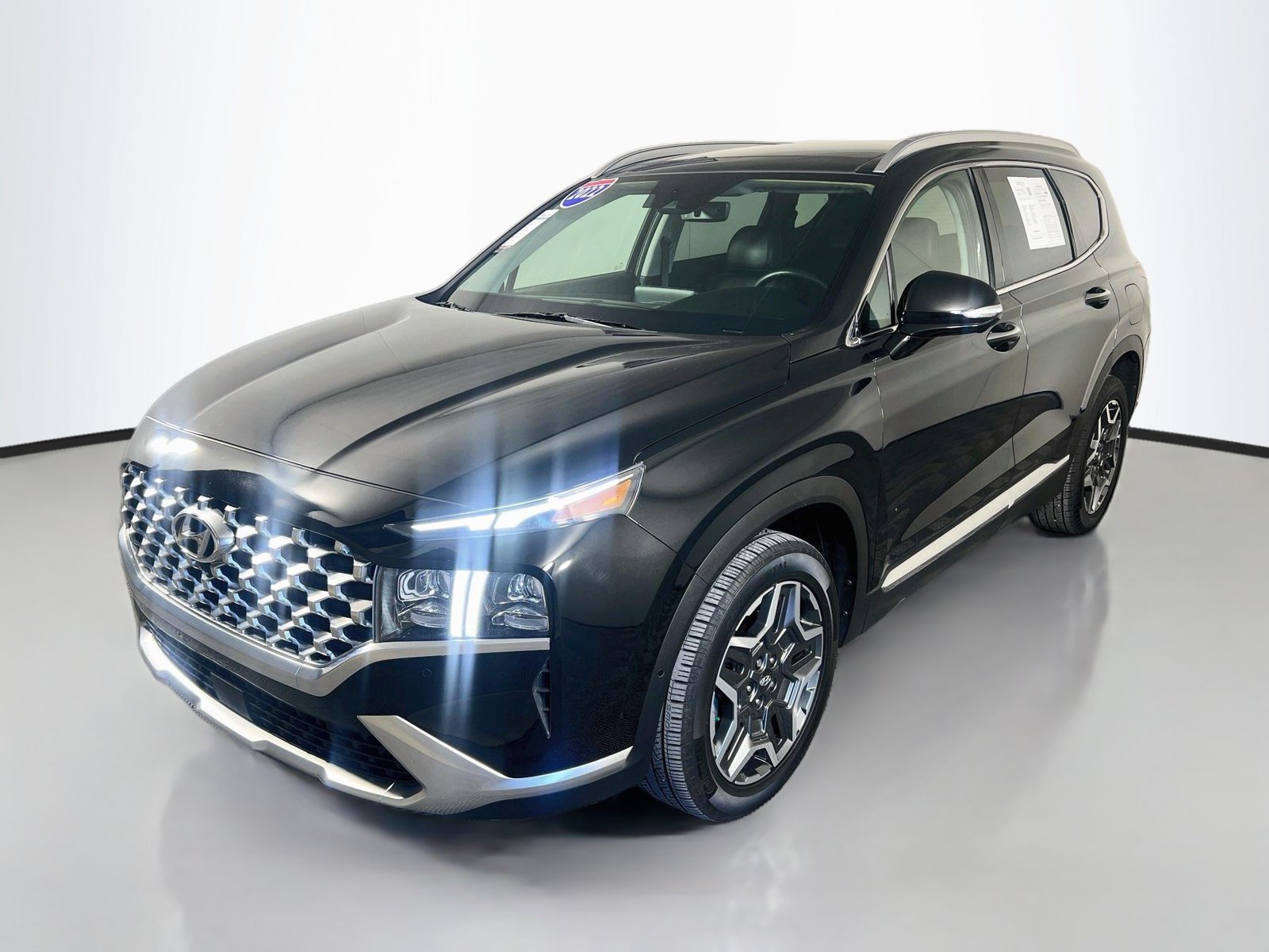 Used 2022 Black Hyundai Limited image 4