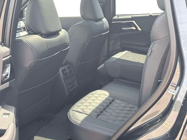 Used 2026 Gray Nissan Platinum image 41