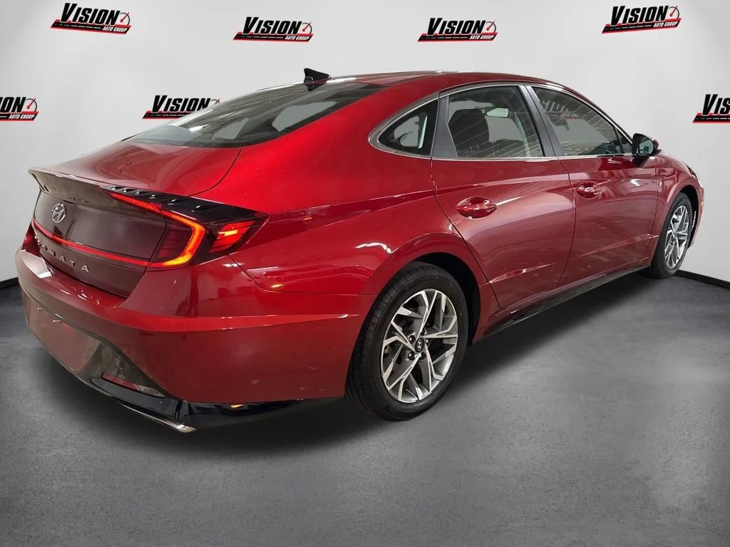 Certified Used 2023 Red Hyundai SEL image 5