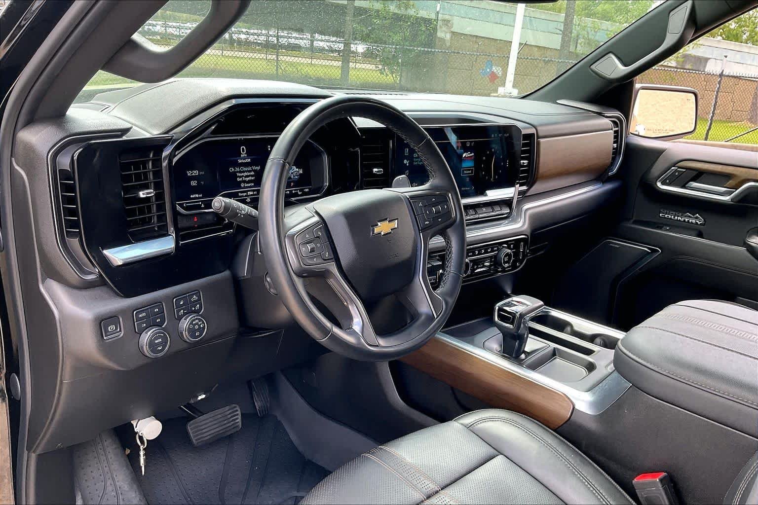 Used 2024 Black Chevrolet High Country image 17