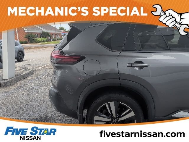 Used 2021 Gray Nissan SL image 6