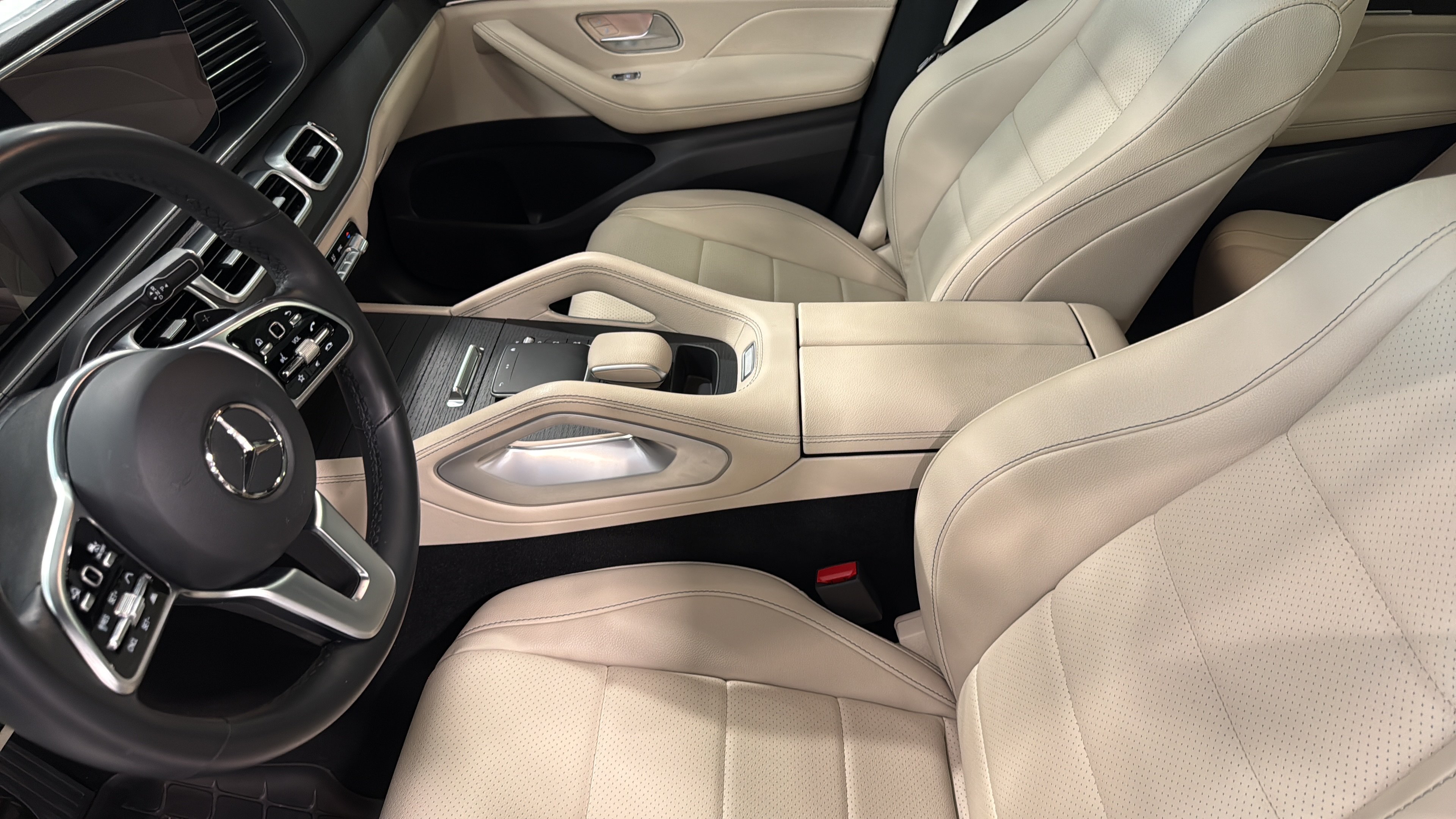 Certified Used 2023 MANUFAKTUR Diamond White Metallic Mercedes-Benz GLE 450 image 19