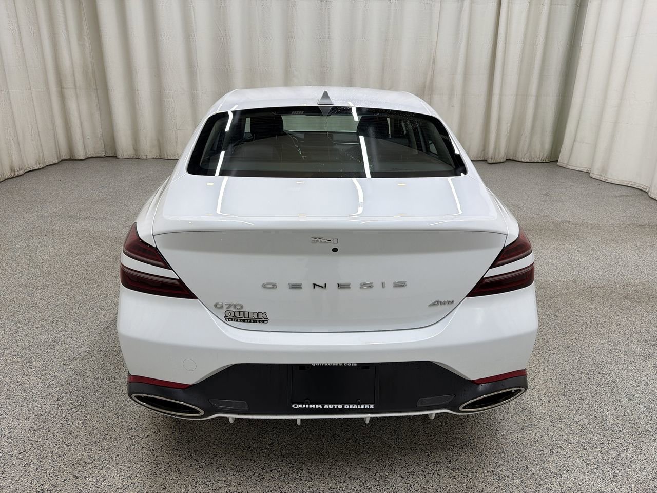 2025 GENESIS G70 Standard - Photo 7