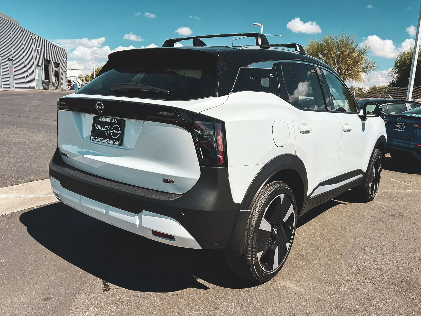 New 2026 Aspen White TriCoat / Super Black Two-tone Nissan SR image 8