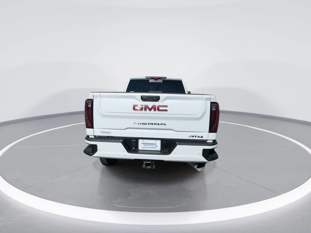 Used 2024 White GMC AT4 image 7