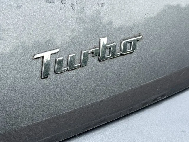 Used 2016 Silver Volkswagen 1.8T Classic image 10