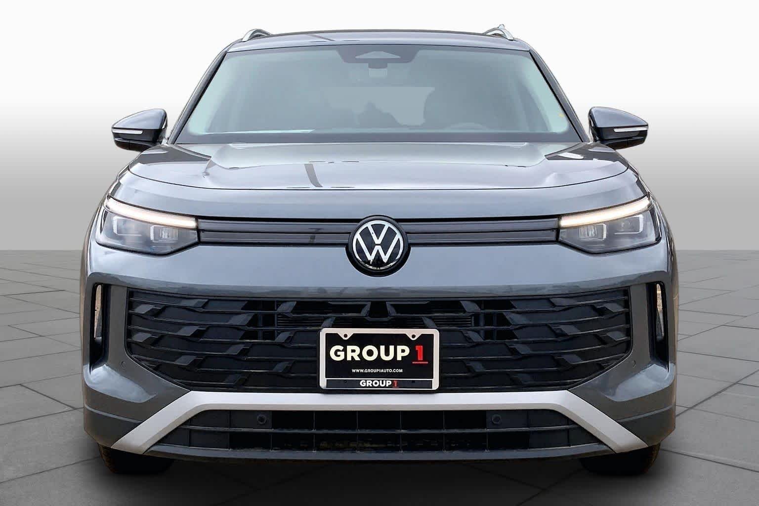 New 2026 Platinum Gray Metallic Volkswagen S image 3