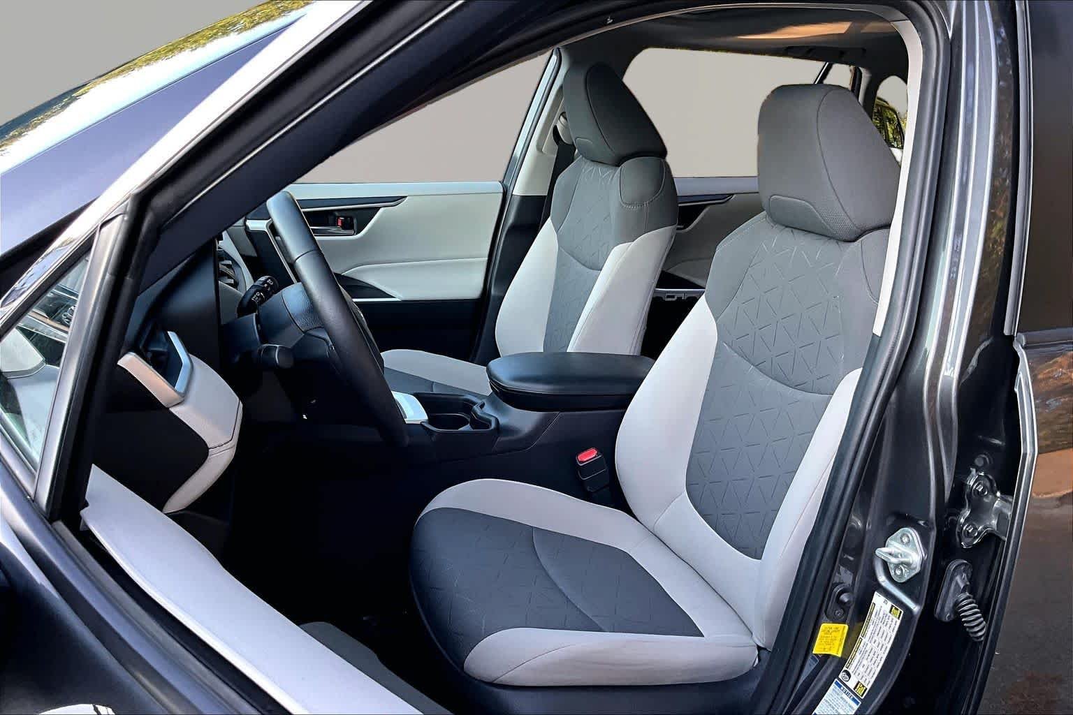 Used 2021 Magnetic Gray Metallic Toyota Hybrid XLE image 8