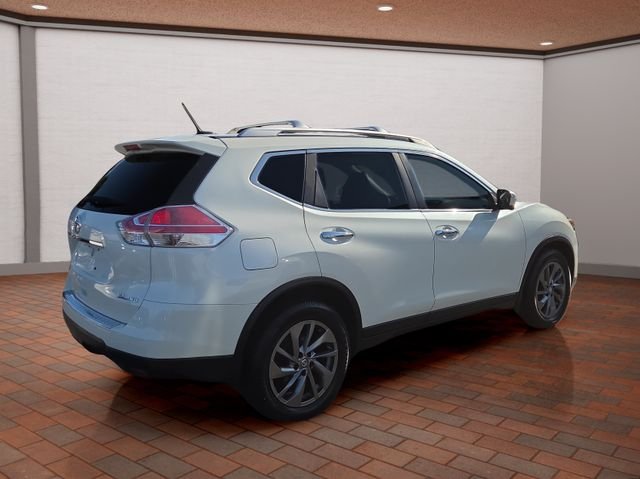 Used 2016 Pearl White Nissan SL image 3