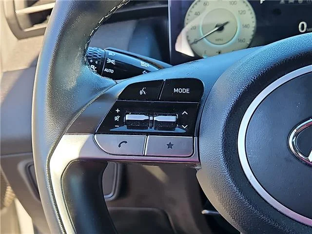 Used 2022 Silver Hyundai SEL Front-wheel Drive image 19