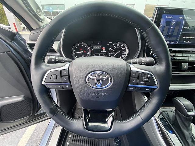 Certified Used 2021 MOON DUST Toyota  image 14
