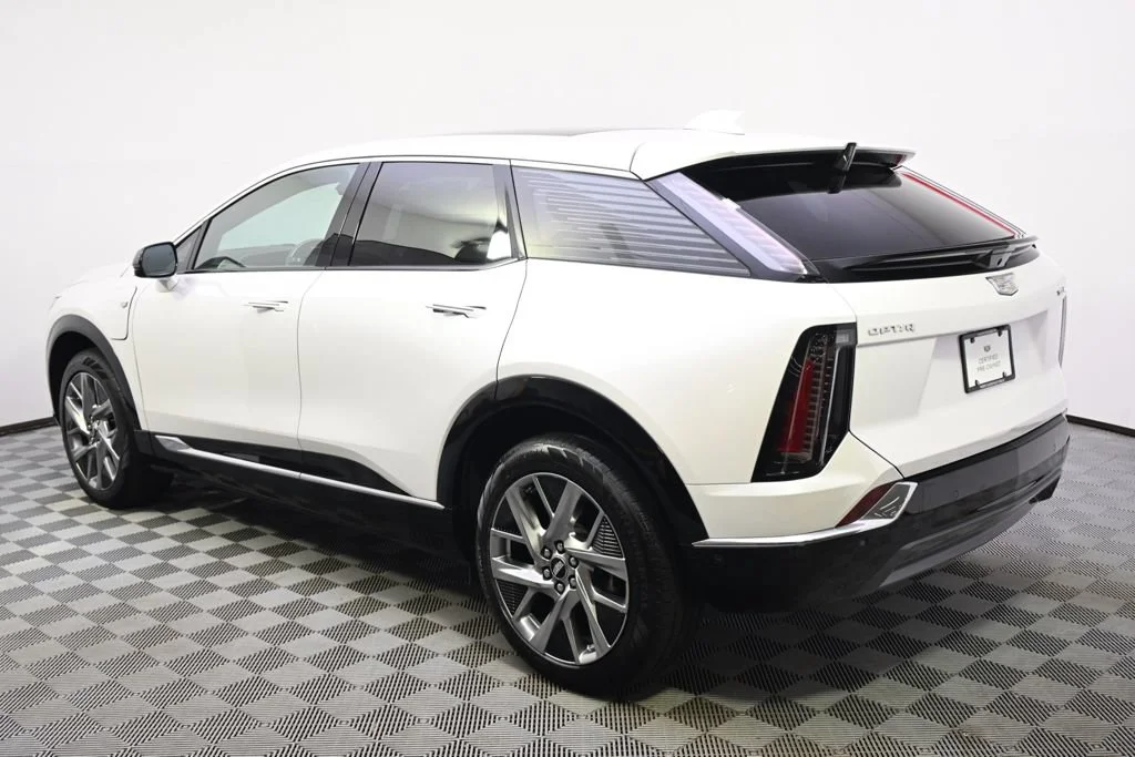 Certified Used 2025 Crystal White Tricoat Cadillac Luxury 2 image 3