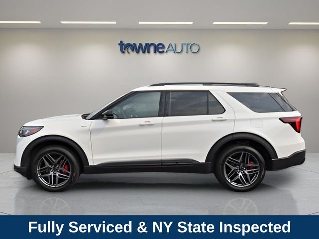 Used 2025 White Metallic Ford ST-Line image 2