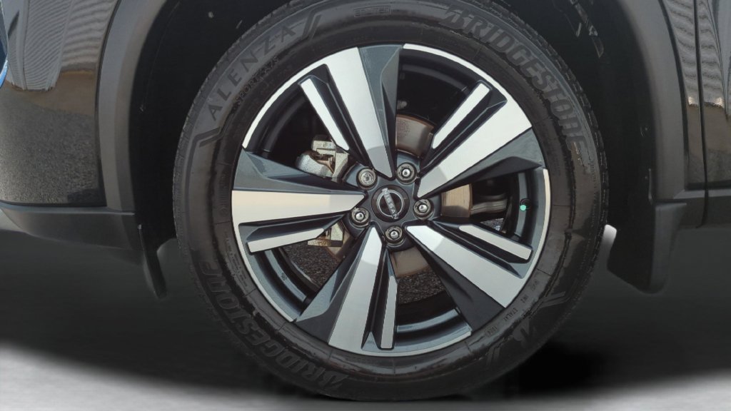Used 2024 Black Nissan SL image 29