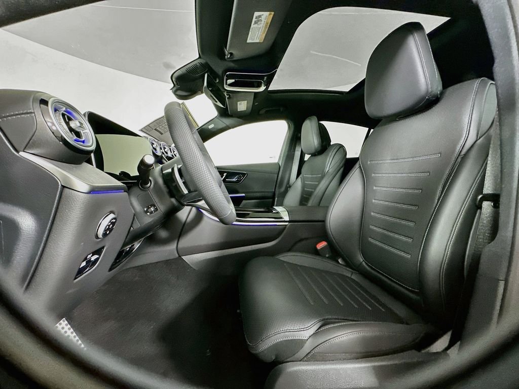 New 2026 Polar White Mercedes-Benz GLC 300 Coupe image 22