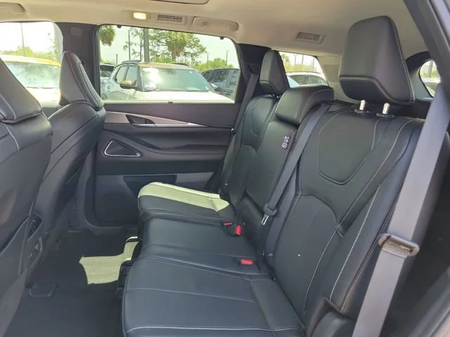 2023 INFINITI QX60 LUXE - Photo 11