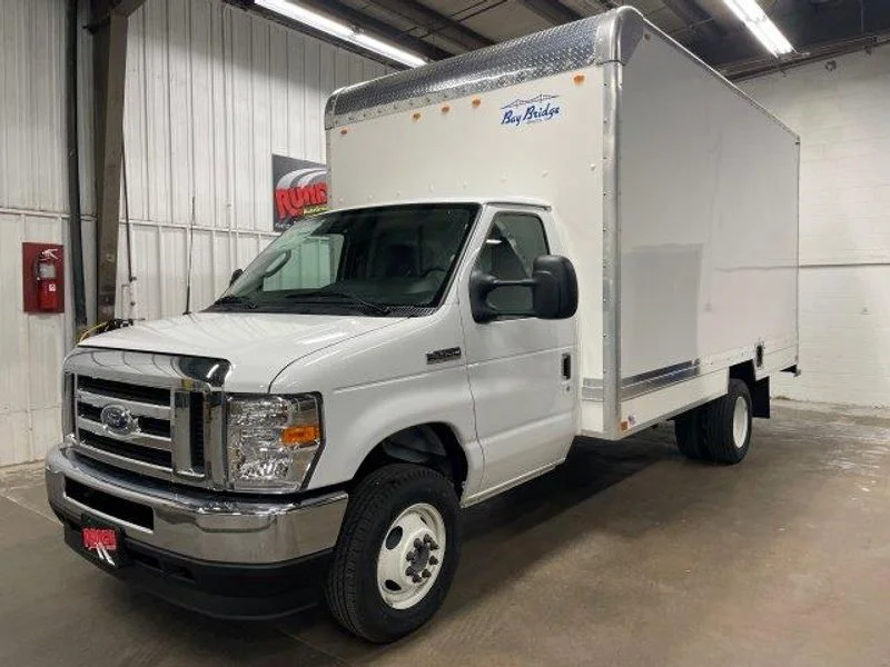2025 Ford E-Series DRW E-450 Super Duty 158 in WB's photo