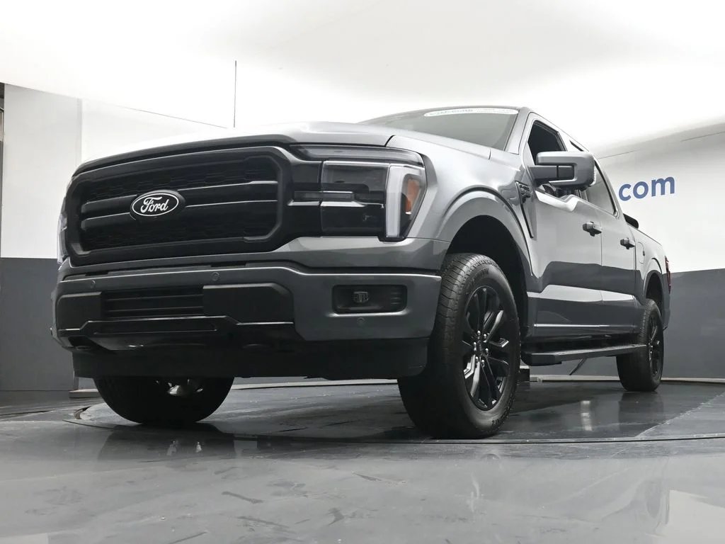 Used 2025 Gray Ford Lariat image 7