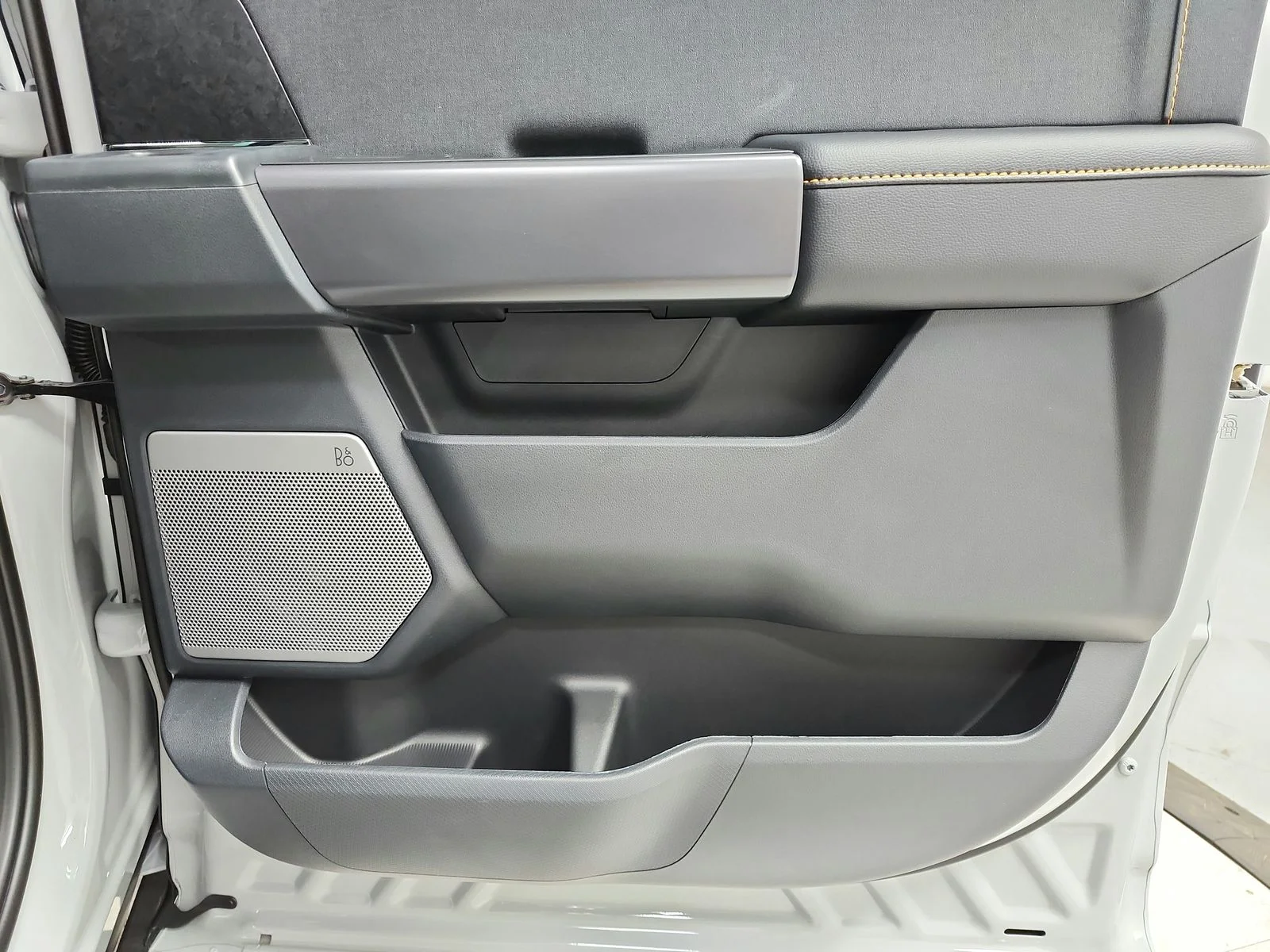 New 2026 White Ford Tremor image 47
