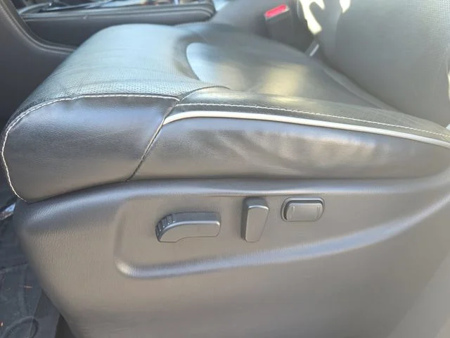 Used 2021 White INFINITI Premium Select image 31