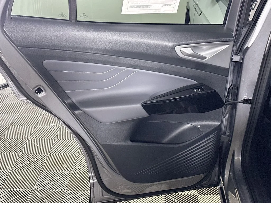 Certified Used 2023 Silver Volkswagen Pro S image 21