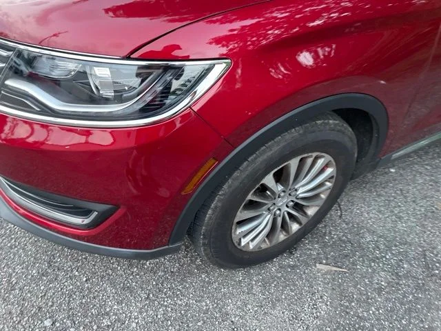 Used 2017  Lincoln Select image 5