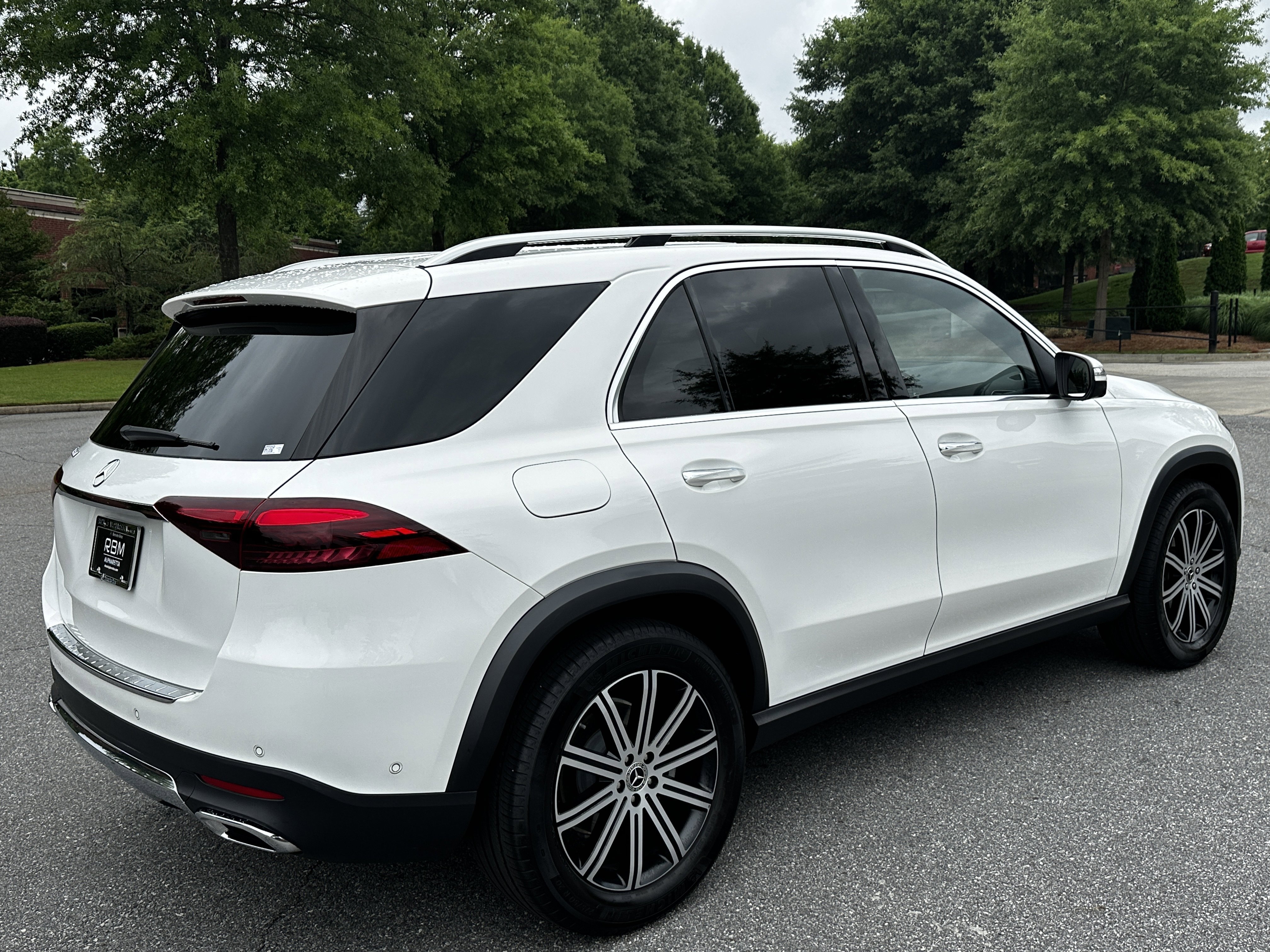 Certified Used 2025 White Mercedes-Benz GLE 350 image 8