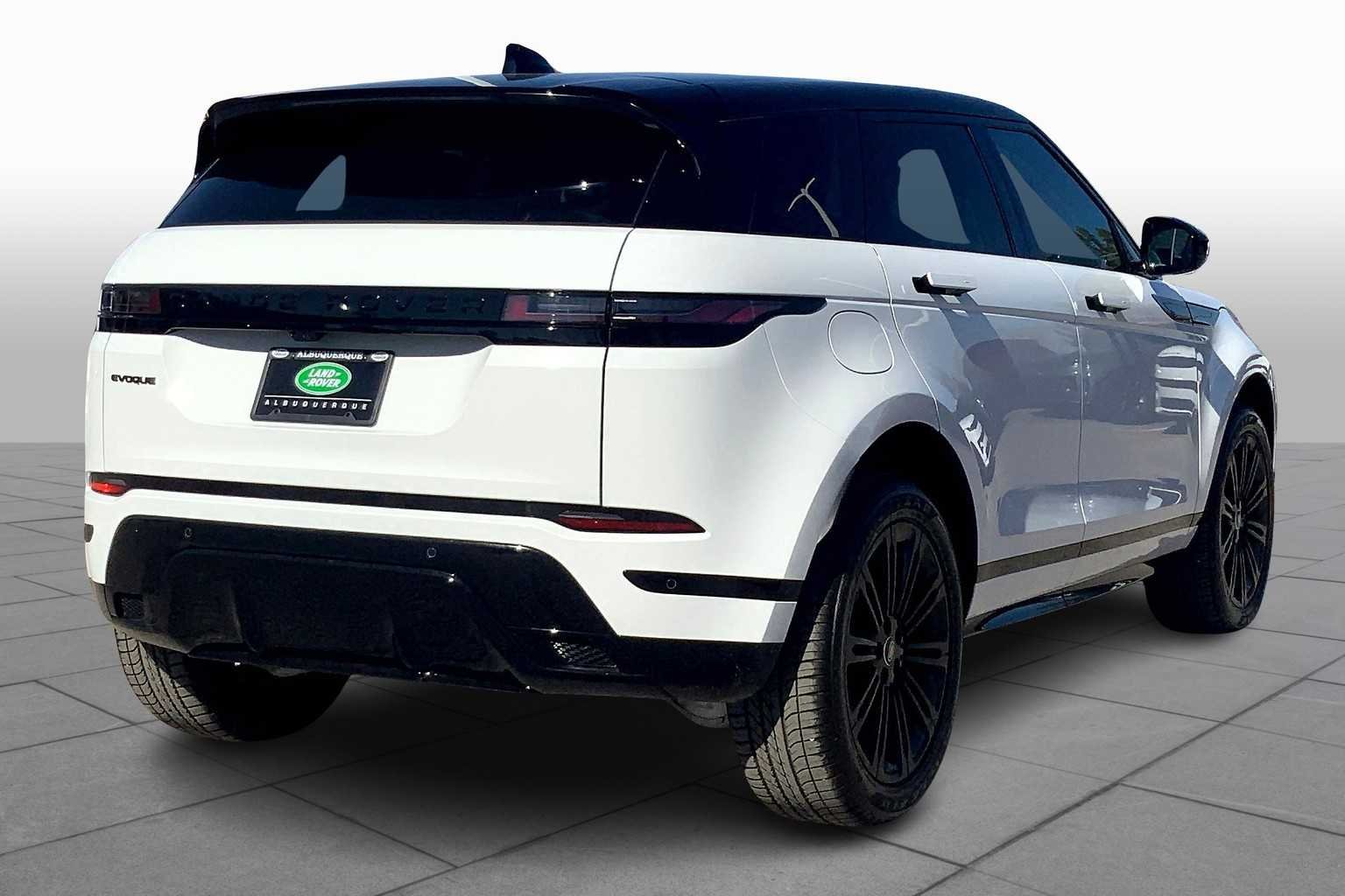 Used 2025 Fuji White Land Rover Dynamic SE image 12