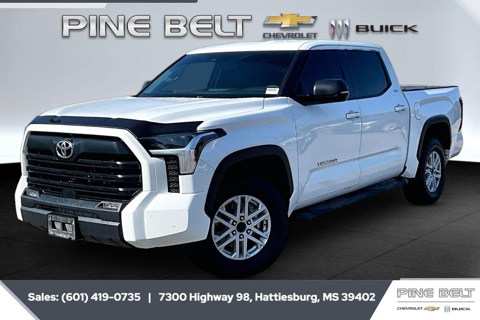 Used 2023 White Toyota SR5 image 11