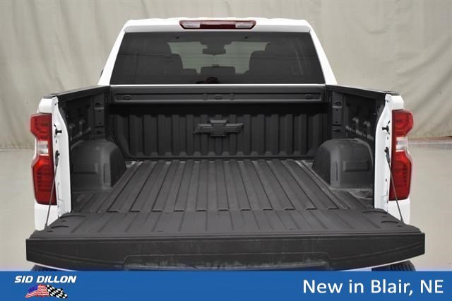 New 2026 Summit White Chevrolet LT image 11