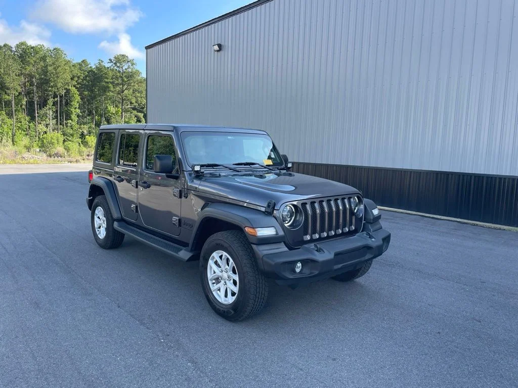 Used 2023 Gray Jeep Sport S image 1