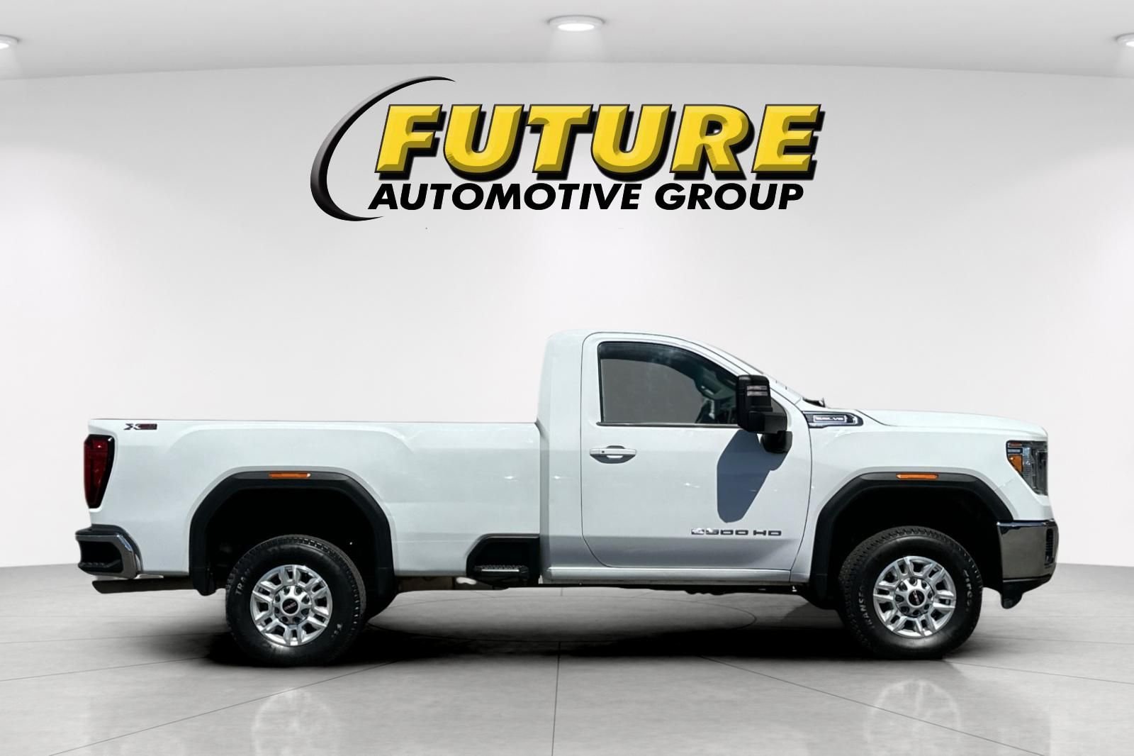 Used 2022 White GMC SLE image 2