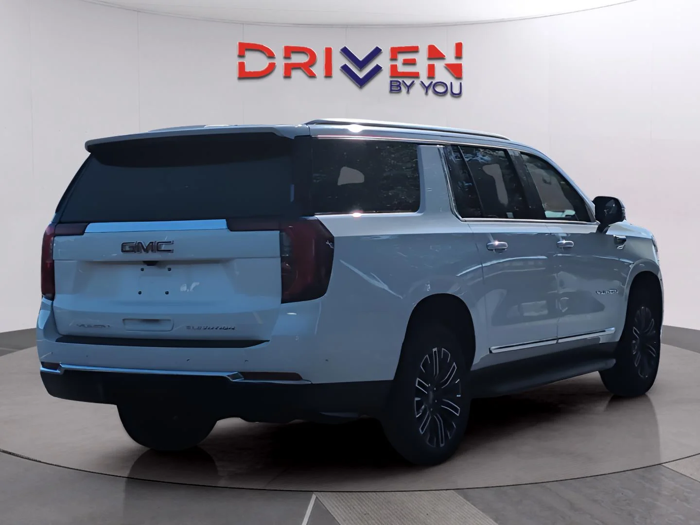 New 2026 Summit White GMC Elevation image 5
