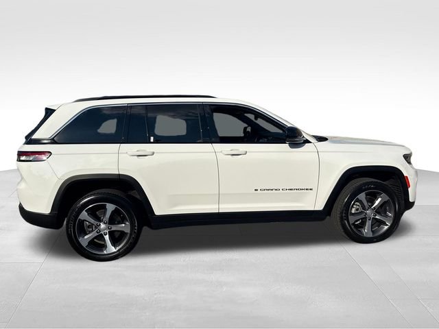 Used 2024 White Jeep 4xe image 6